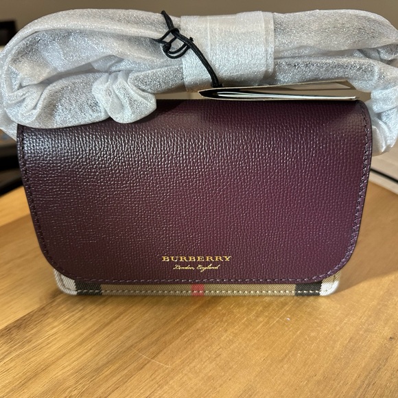 Burberry Purple Leather Clutch with Gold Logo - Picture 1 of 4